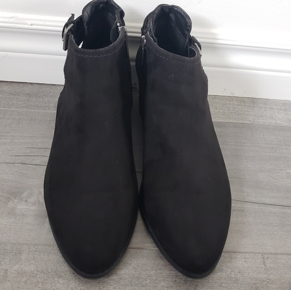 Torrid Women's Faux Suede Cut Out Ankle Bootie Size 10.5 Extra Wide Width WW - Picture 5 of 11